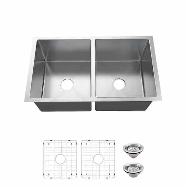 VUR3118A0ACC Tight Radius Undermount 18G Stainless Steel 31 in. 50/50 Double Bowl Kitchen Sink with Accessories